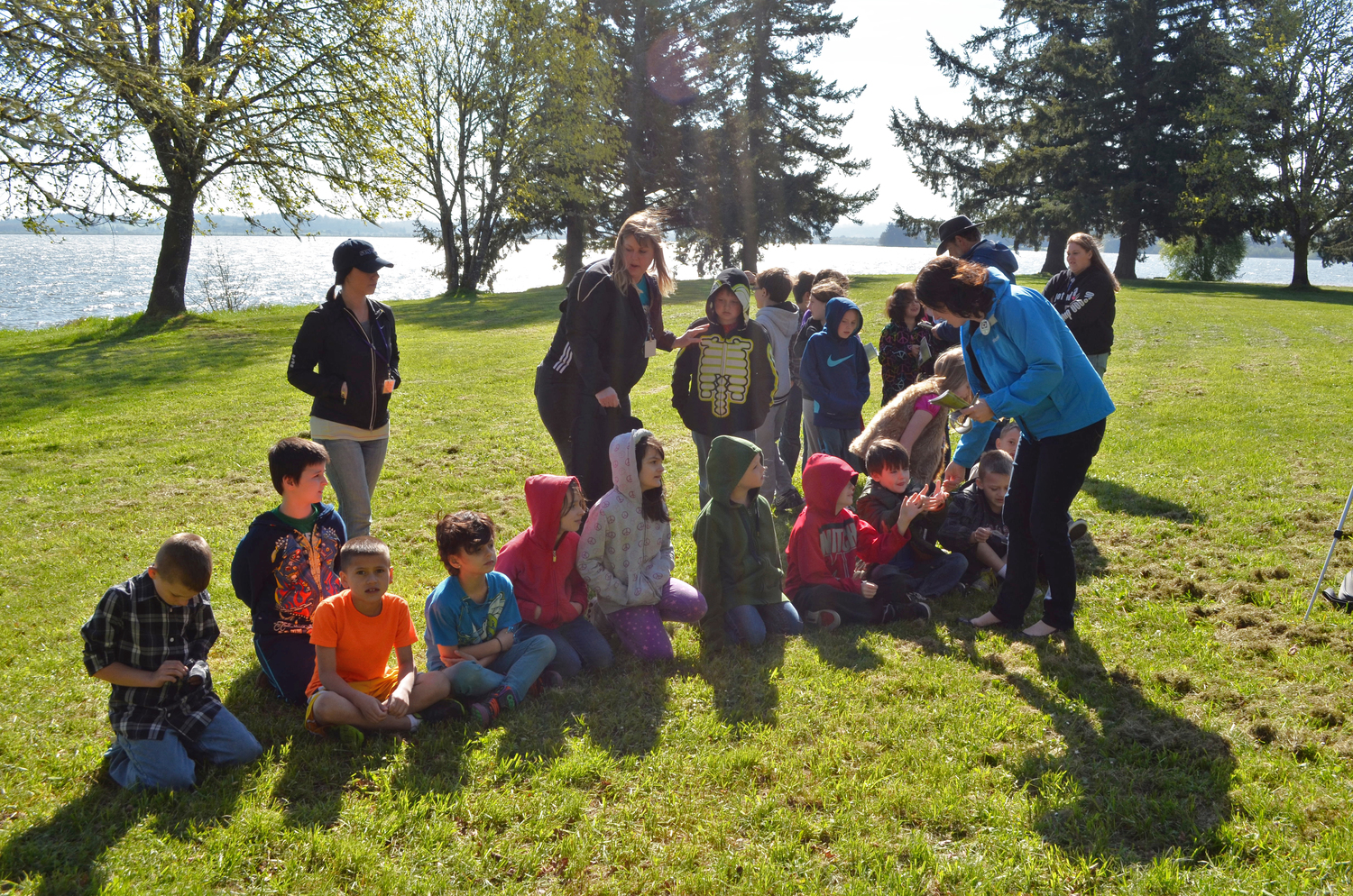 Local school children attended the dedication. Annie von Domitz