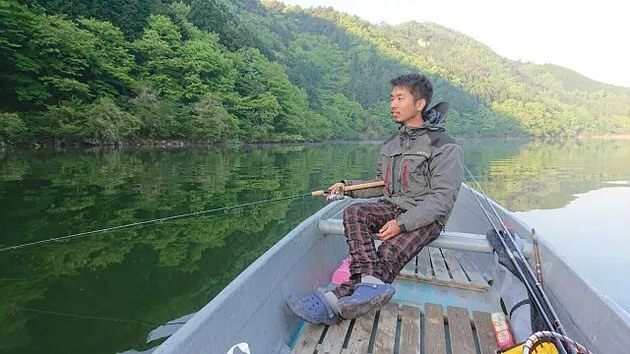 春先の東古湖で大型トラウトを釣る！ ORETSURI 俺釣