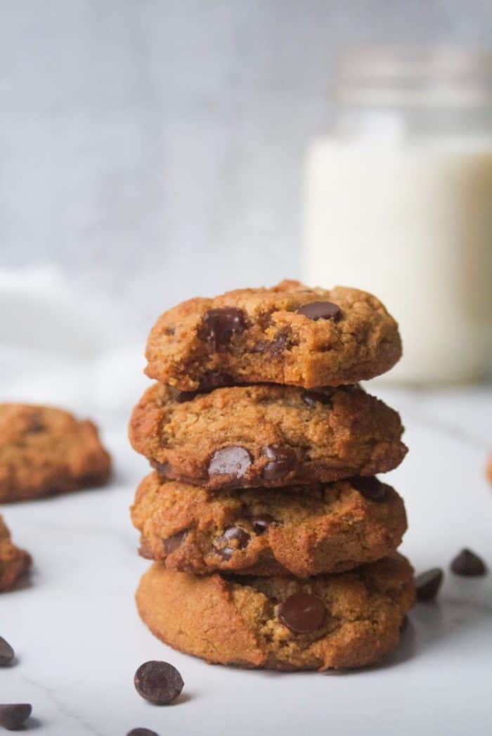 THE BEST PALEO CHOCOLATE CHIP COOKIES Organically Addison