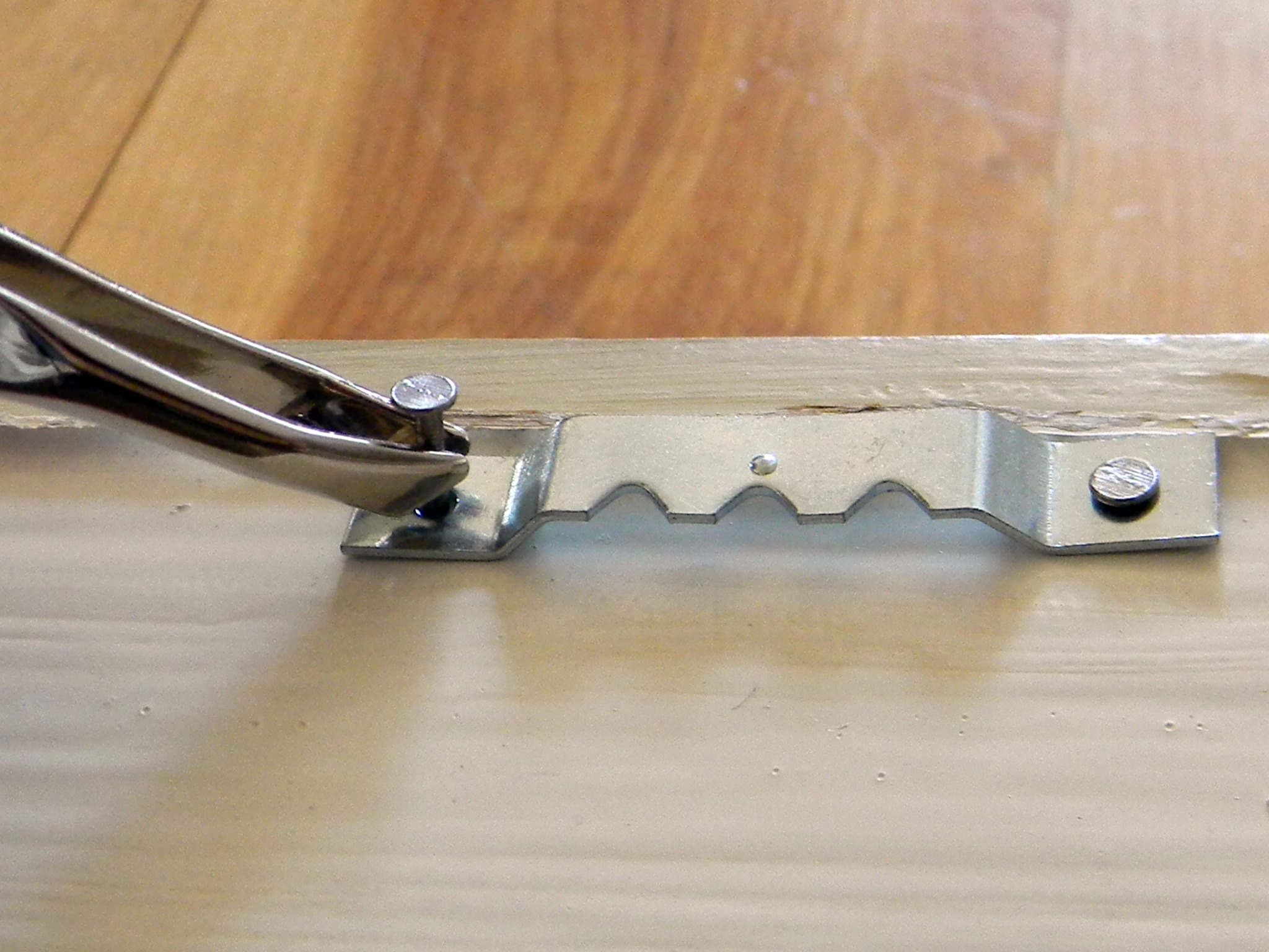 Quick Tip 6 Sawtooth Hangers Organize and Decorate Everything