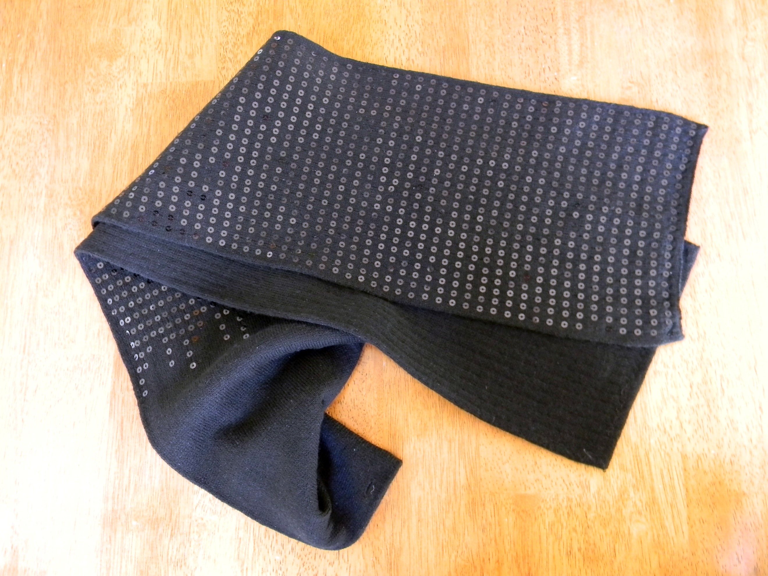 From Scarf to Pillows Organize and Decorate Everything