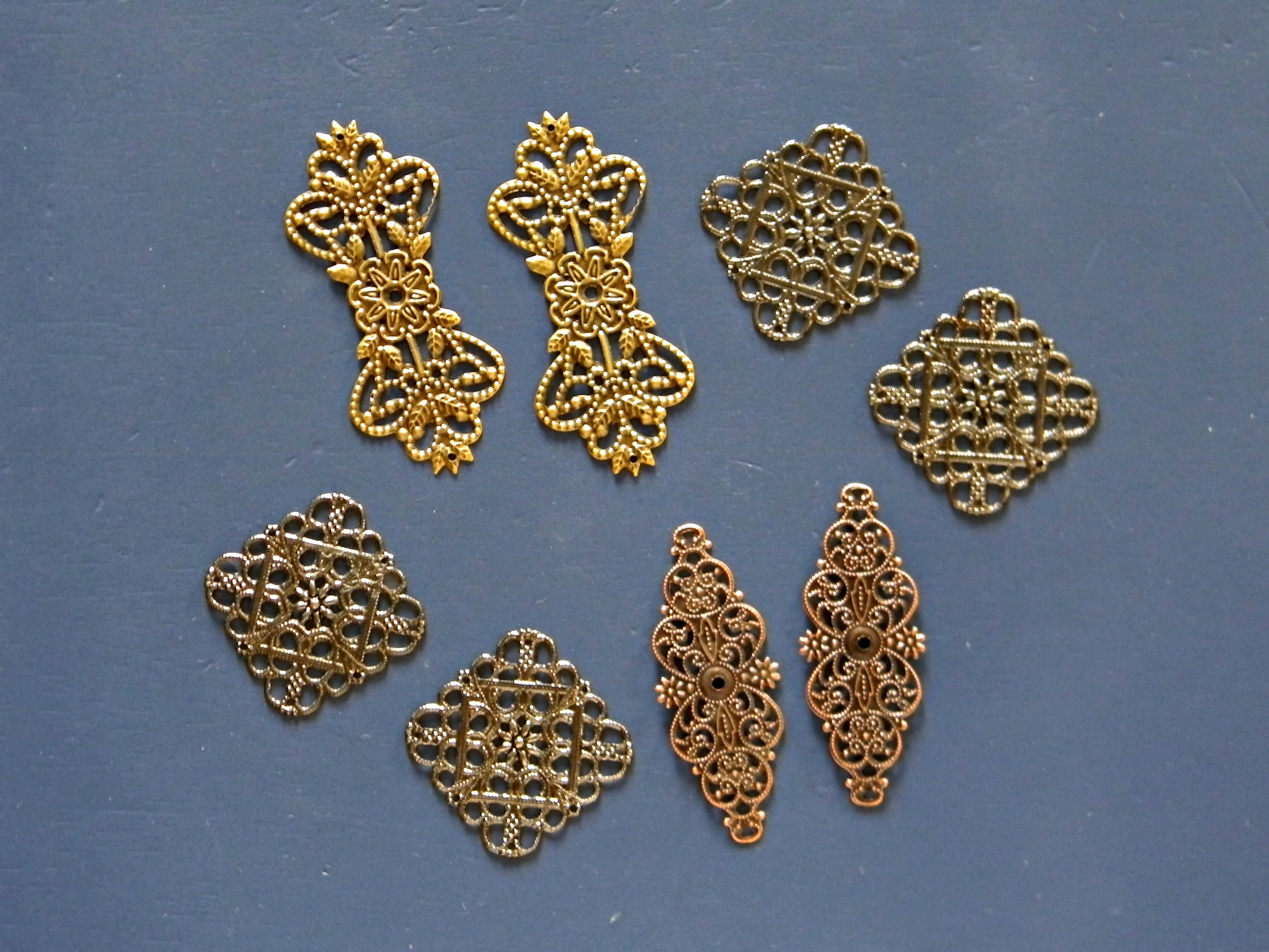 Quick Tip 16 Spray Paint Your Jewelry Organize and Decorate Everything