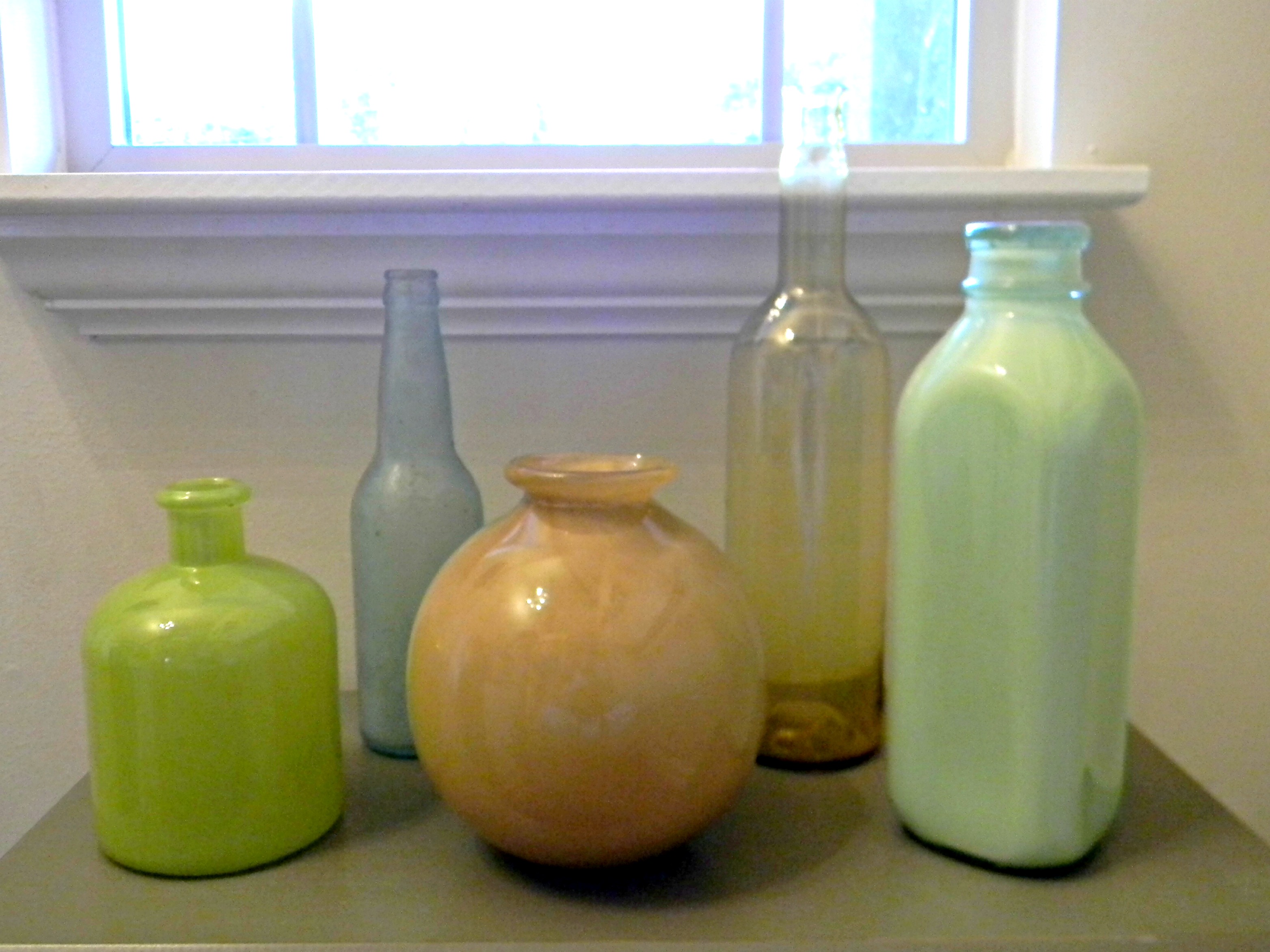Colored Glass Pieces Organize and Decorate Everything