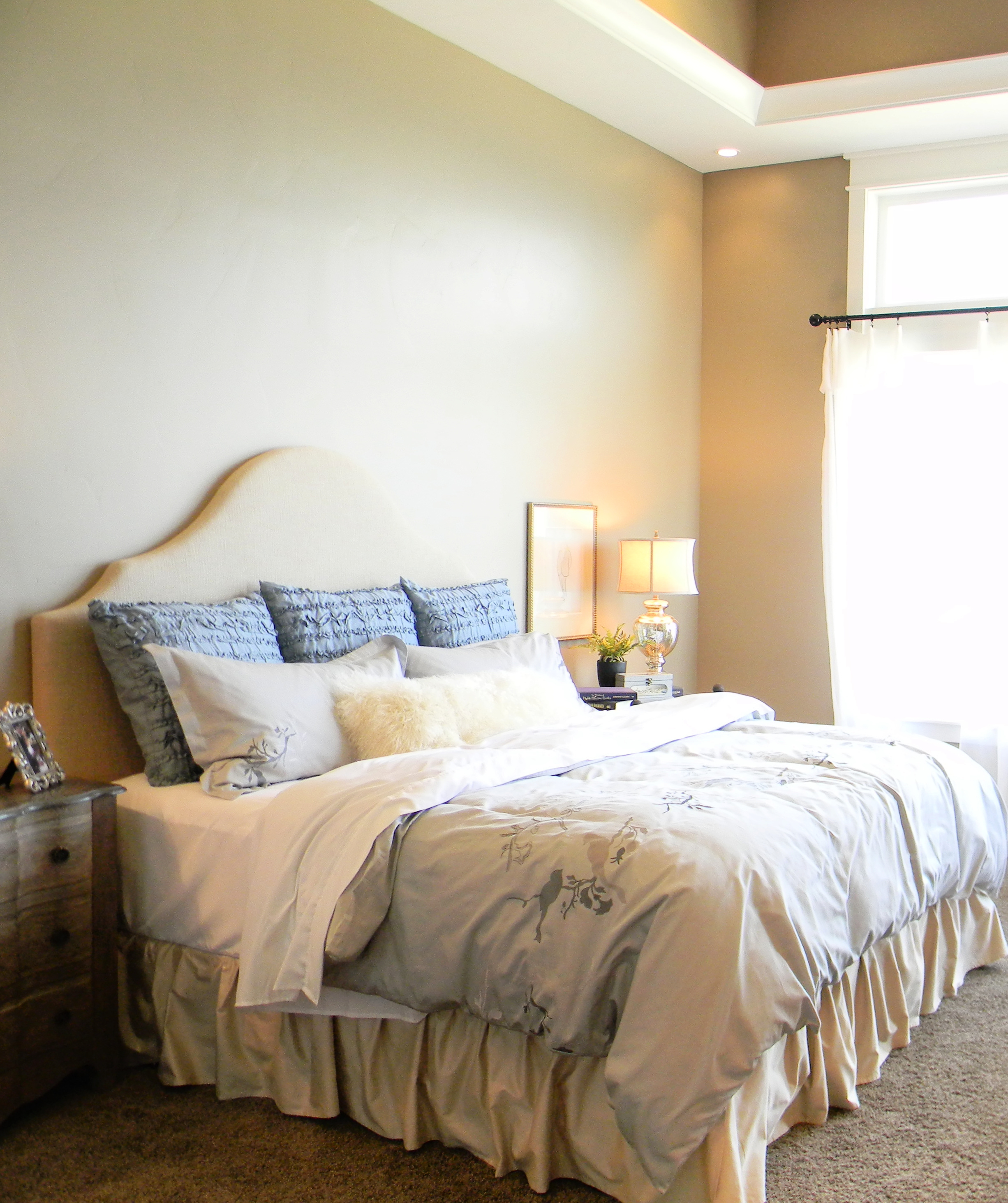 preparing for guests bedding Organize and Decorate Everything