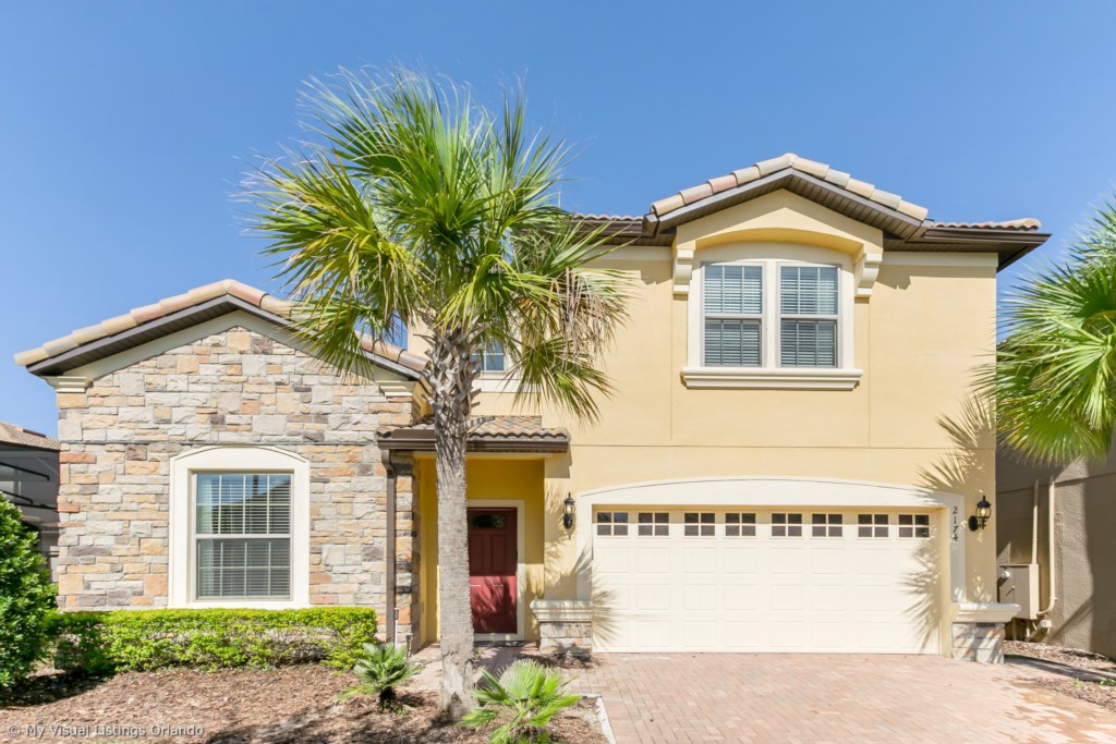 Amazing 8 Bedroom 6 Bathroom Luxury Villa on the Desirable Windsor at
