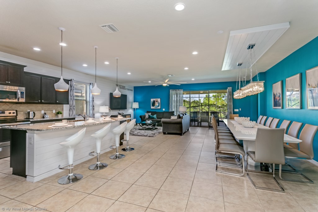 Amazing 8 Bedroom 6 Bathroom Luxury Villa on the Desirable Windsor at