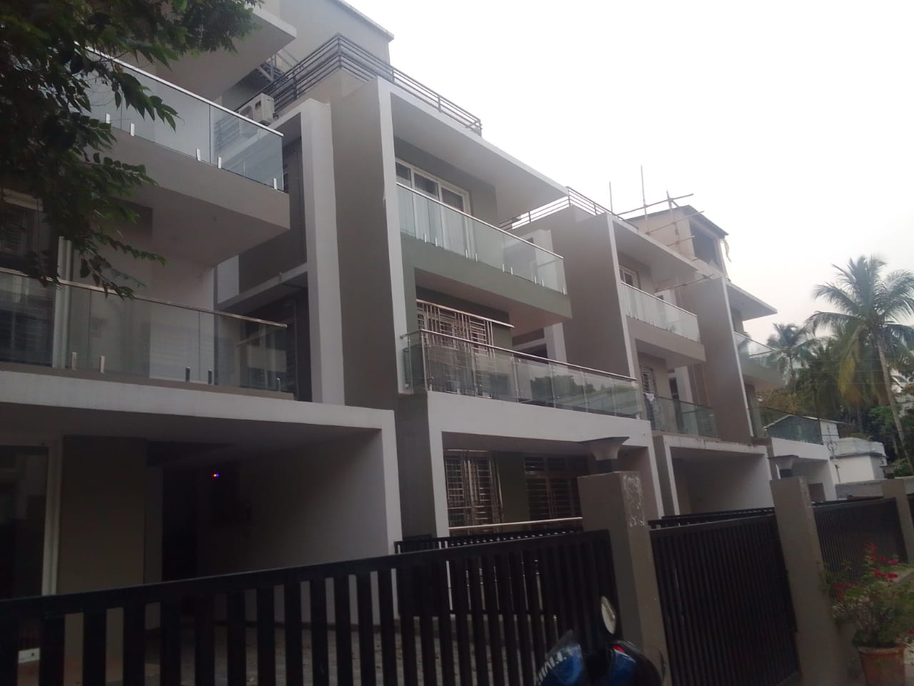 Ready to Move 8 BHK Triplex Available for Sale at Tankapani, Bhubaneswar