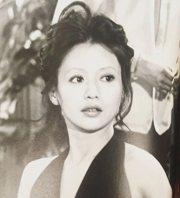 加賀まりこ若い頃40代の目がかわいい！若い時のメイク写真画像