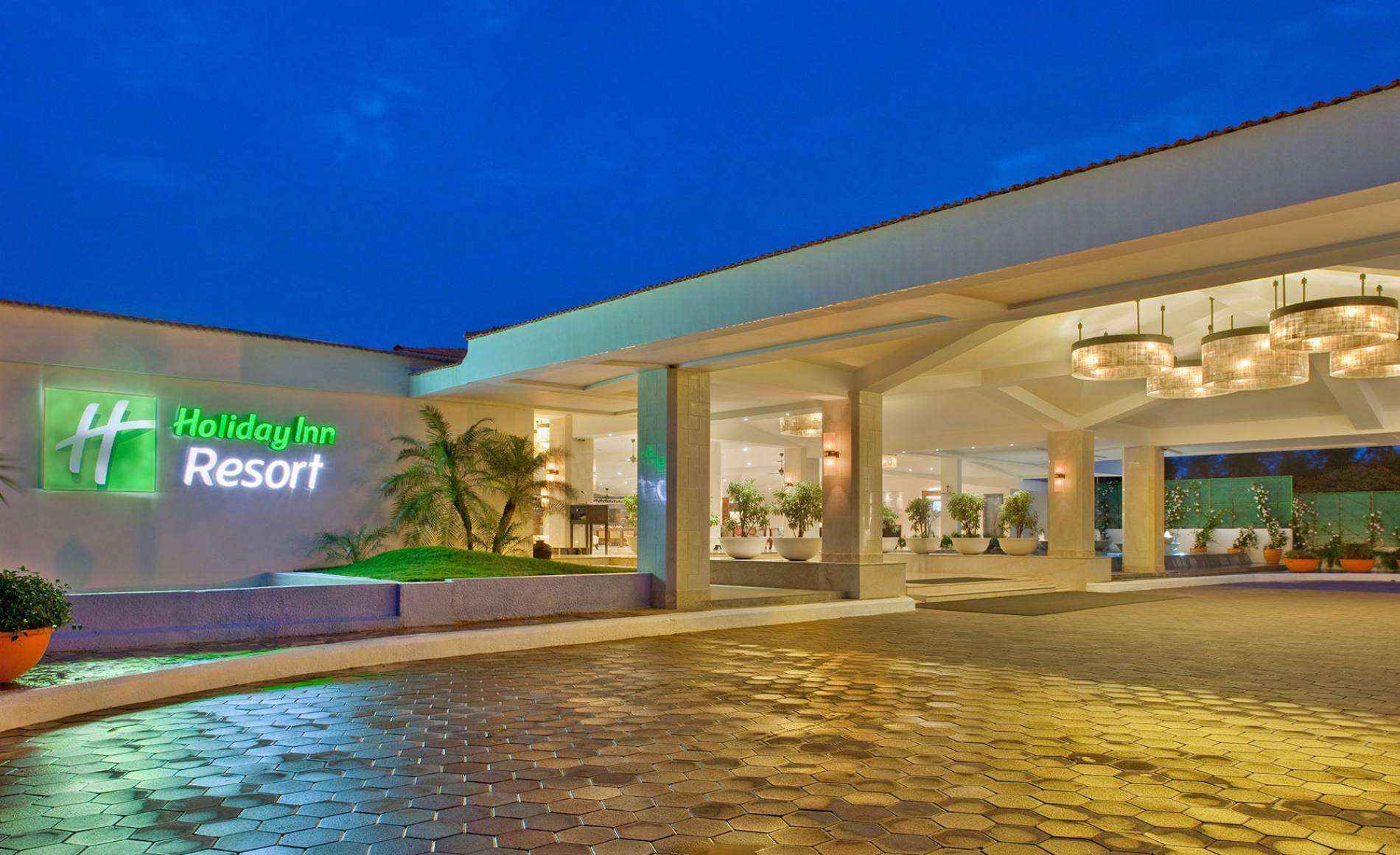 3rd Night Free Promotion Holiday Inn Resorts