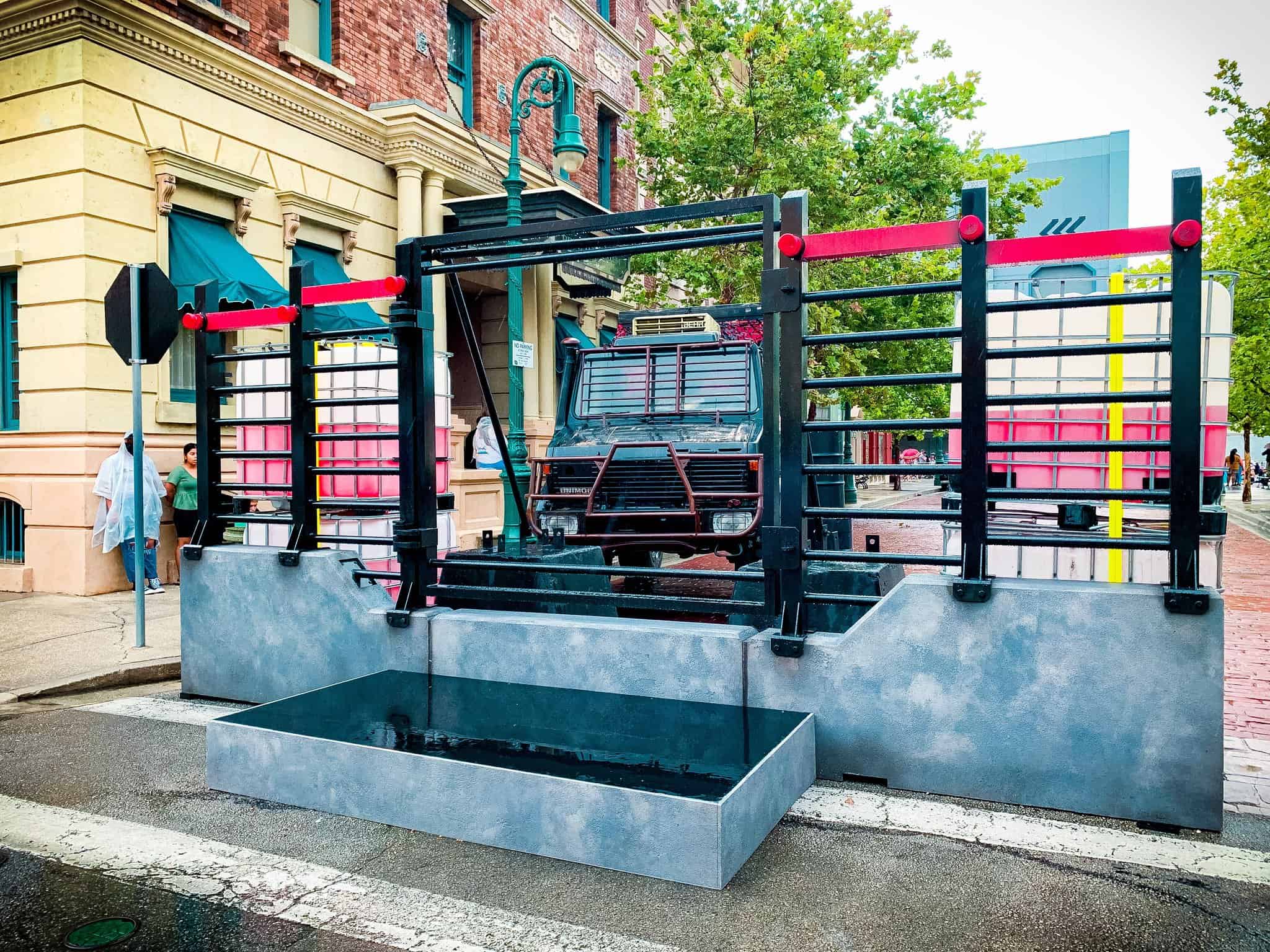 Countdown to Halloween Horror Nights, HowlOScream Tampa, and Disney