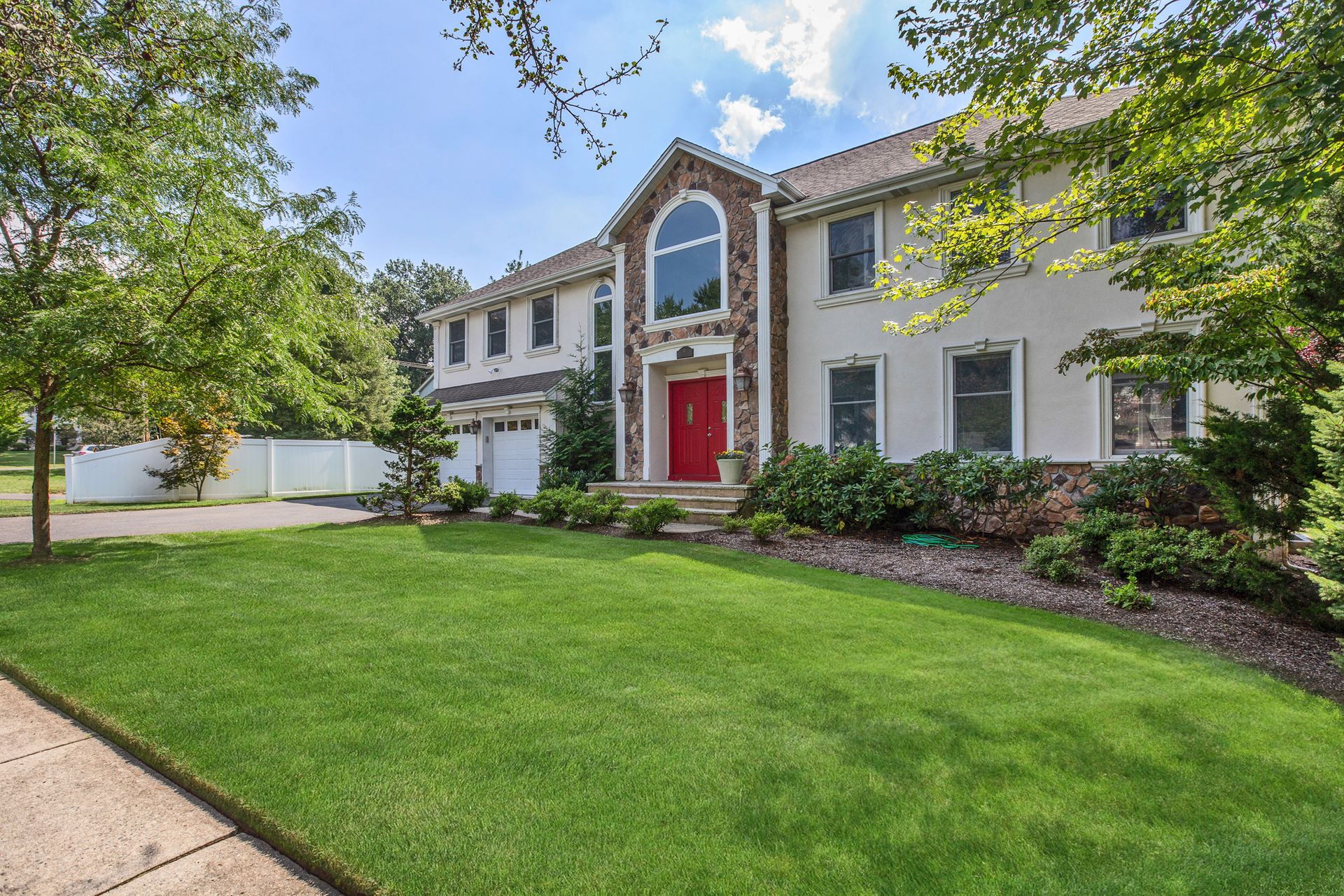 10 Heaton Court, Closter RENT Orna Jackson