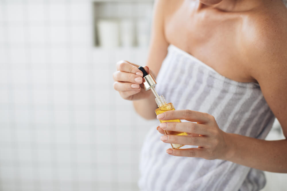 8 Ways Your Skincare Routine Should Change as You Age OROGOLD Reviews
