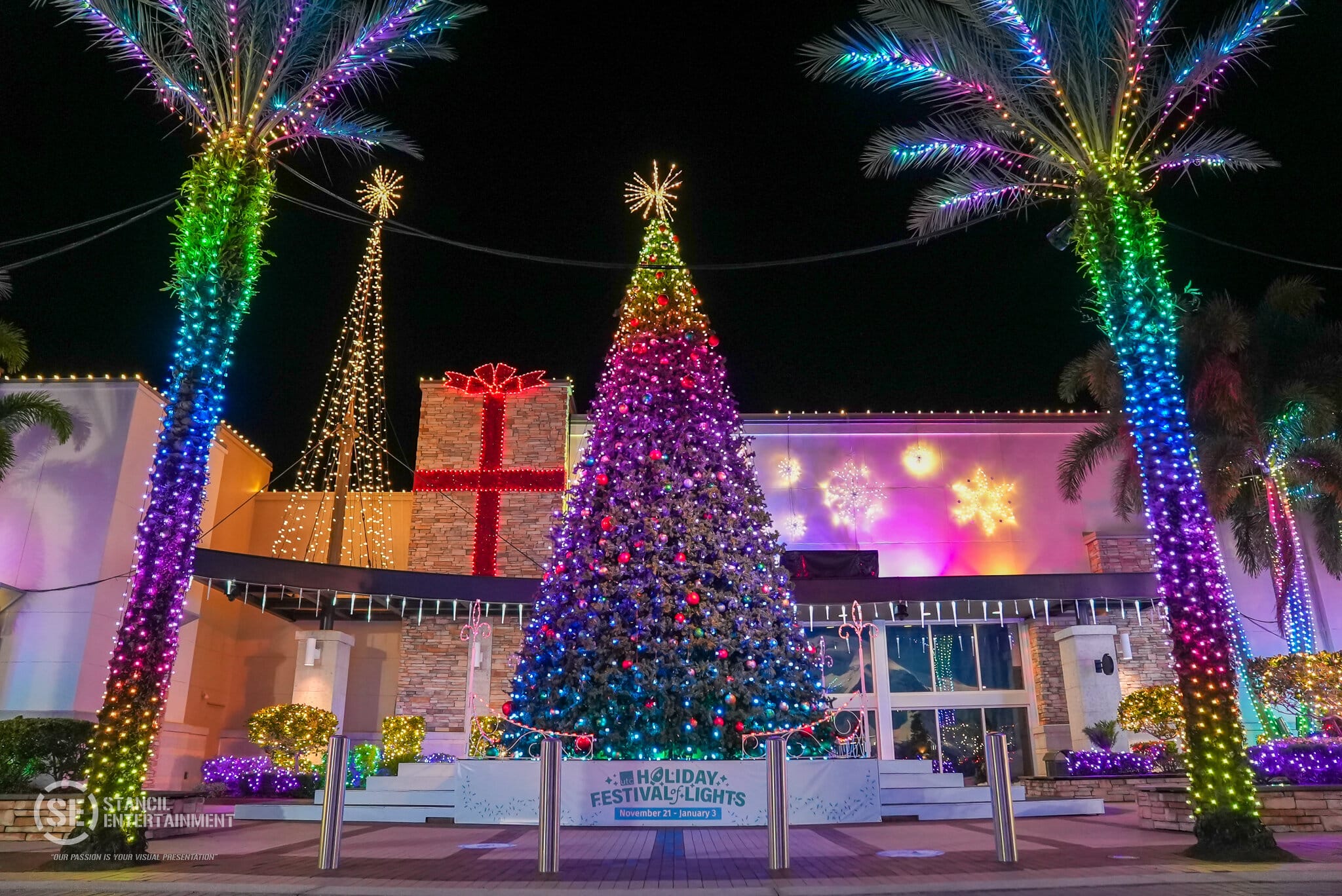 November in Sarasota Celebrating the Season Orquera Florida