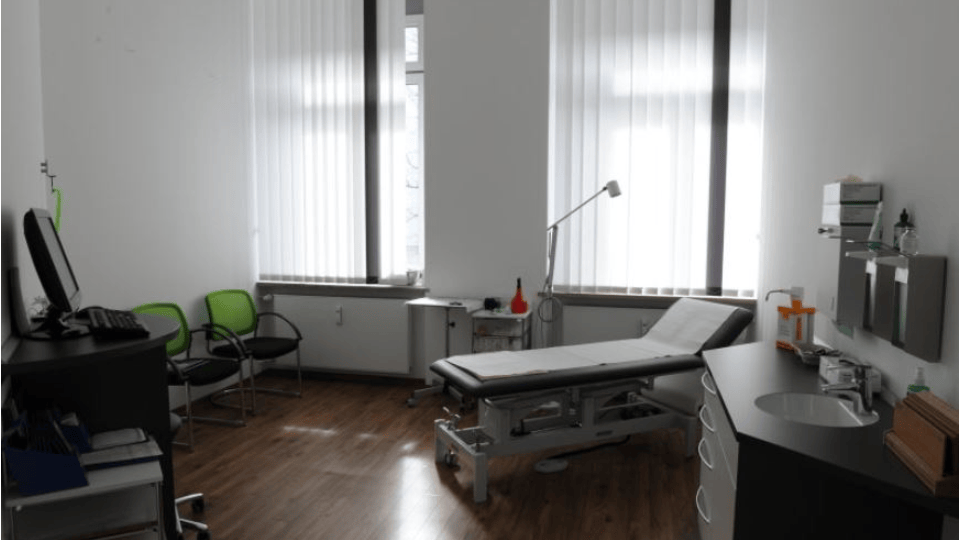 Herr Dr. med. Michael Tholen in Augsburg Orthinform
