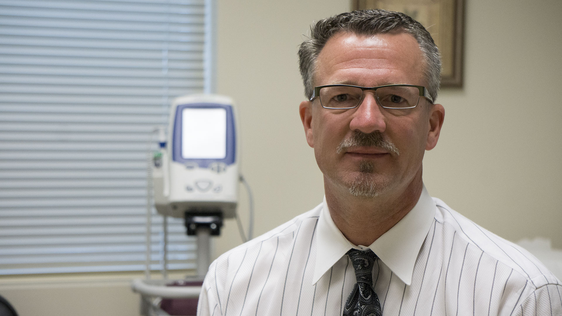 Minimally Invasive Spine & Orthopedic Surgeon Boise Tim Doerr, MD