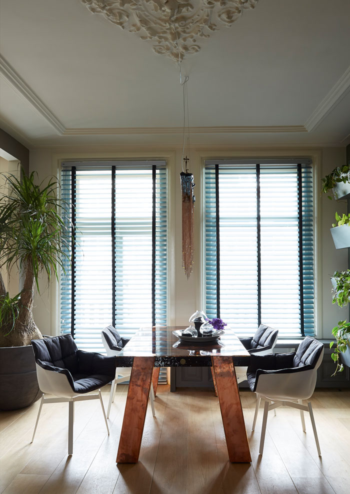 Osiris Hertman Studio Canal Apartment