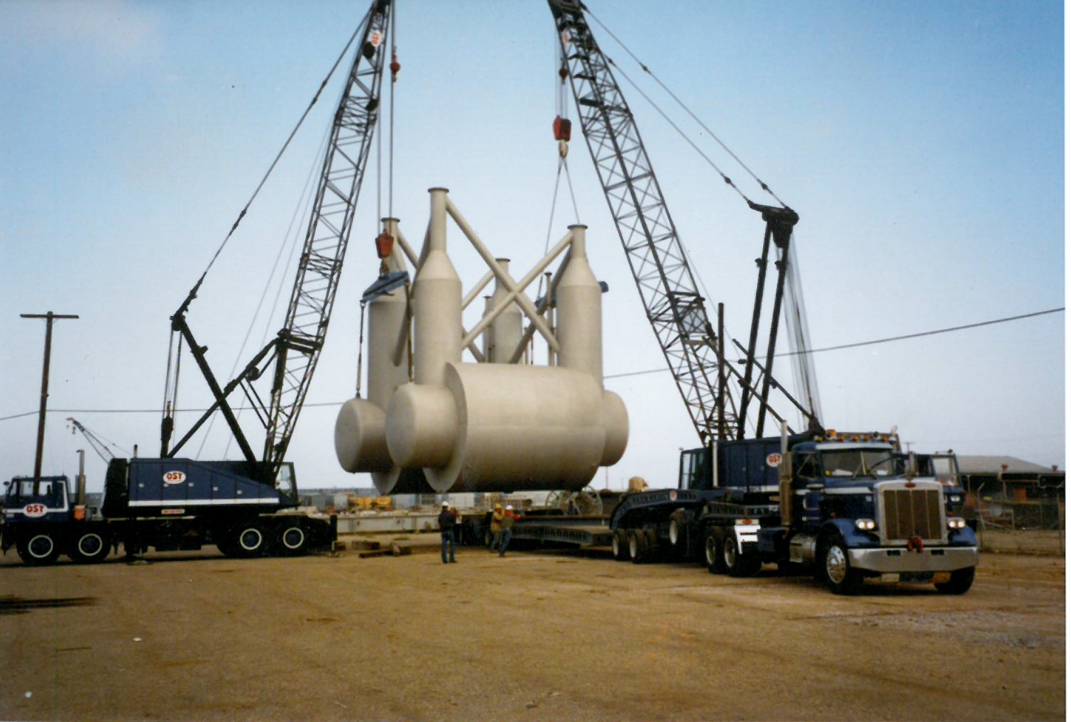 Photos OST TRUCKS & CRANES