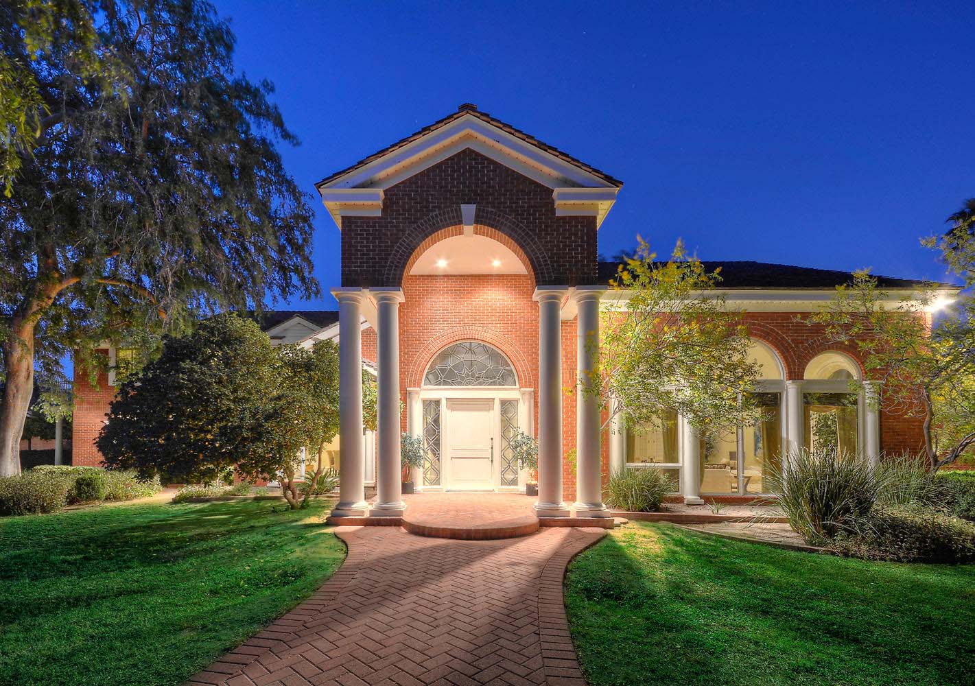 Front02 Thomas Osterman Realtor