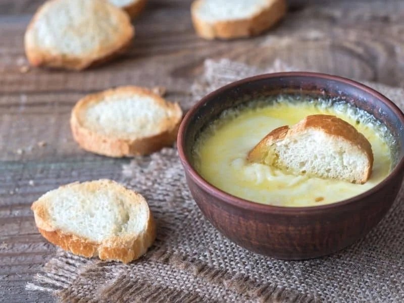 What Goes with Queso Dip? 10+ Dishes