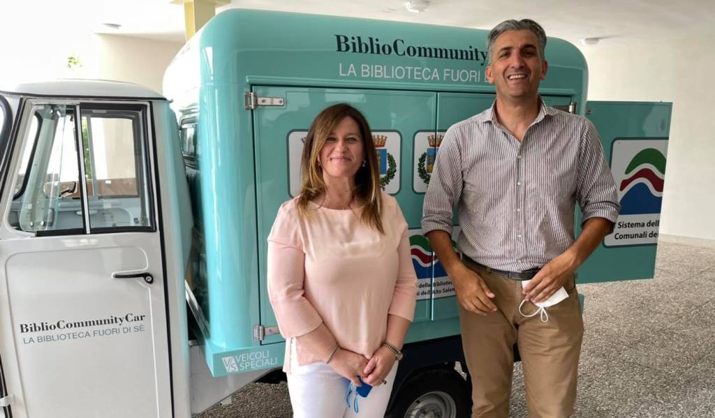 Biblioteca Di Ostuni La Cultura Viaggia In Ape Libri A Domicilio Anche Al Mare O In Campagna Ostuni News