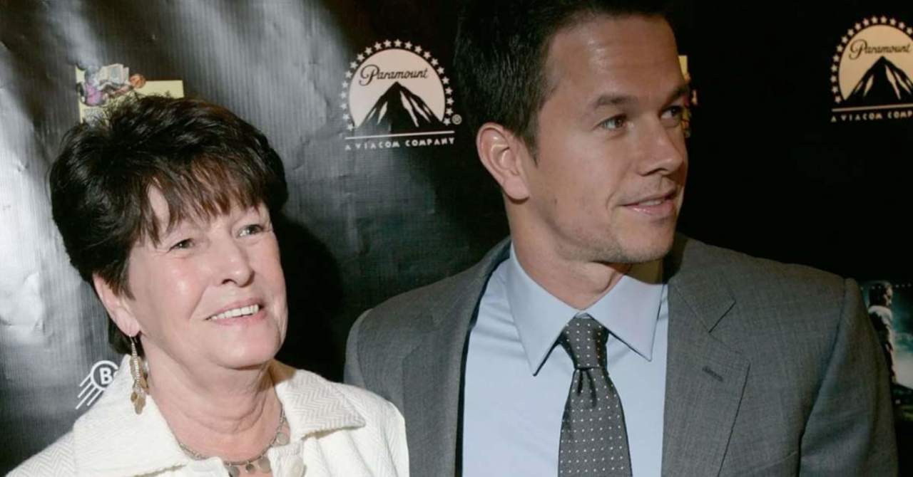 Alma Wahlberg Alma is currently married to mark conroy.