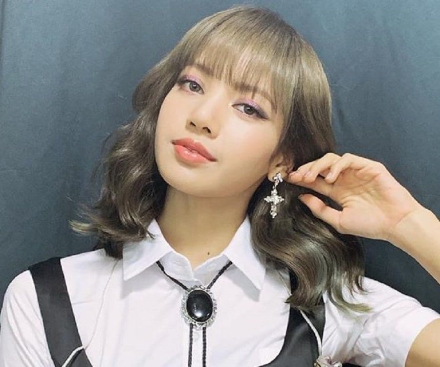 Who Is Lisa Manoban Dating? The Dating Life Of The Blackpink Member