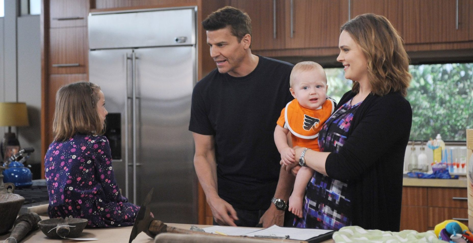 Khi nào Booth và Bones bắt đầu hẹn hò? Về mối quan hệ Tìm Người Yêu