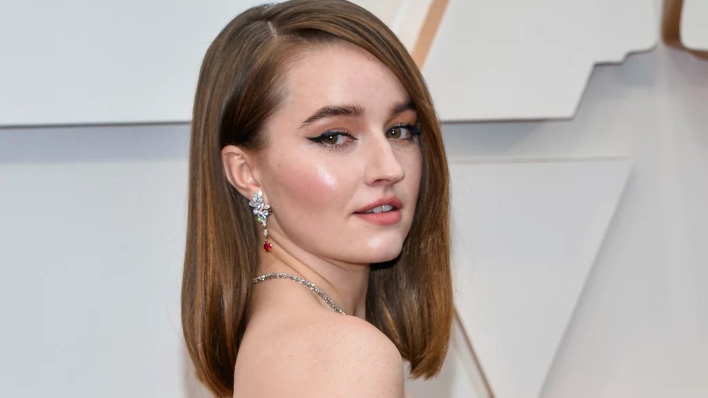 Who is Kaitlyn Dever Dating? Everything You Should Know OtakuKart