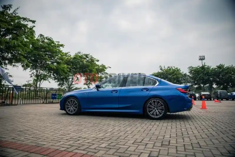 Galeri: Bmw Seri-3 G20 2019 (16 Foto)