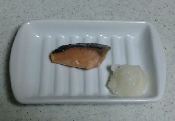 ともさんのこんなことやってみた！－100均「レンジで焼き魚」を使ってみた！