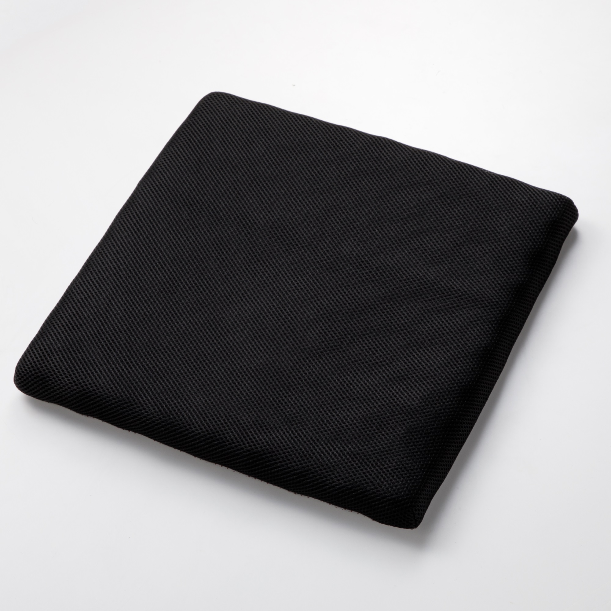 まるでソファ！ ニトリがポケットコイル内蔵のシートクッション発売 オトナンサー