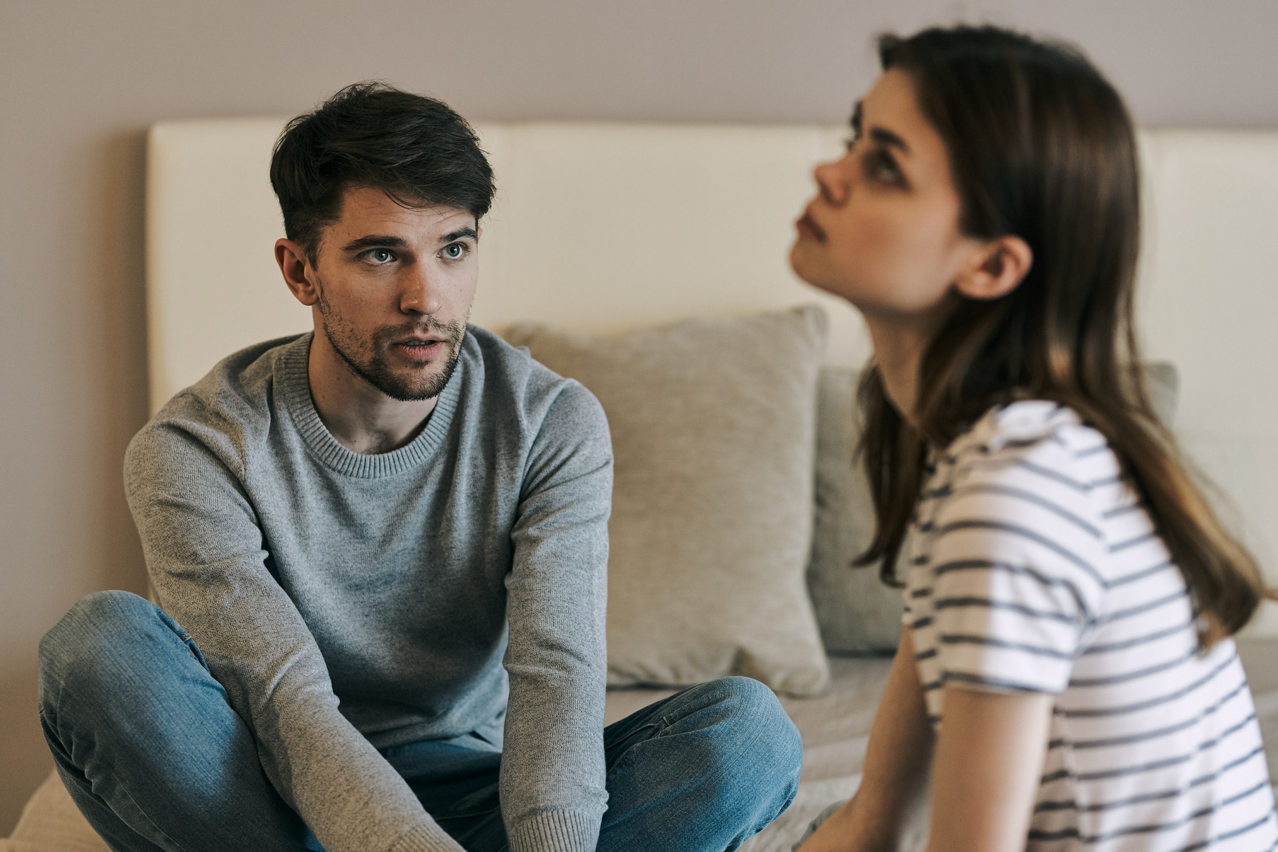 付き合ったら束縛の嵐！超キケンな「独占欲が強い男」の特徴 記事詳細｜Infoseekニュース
