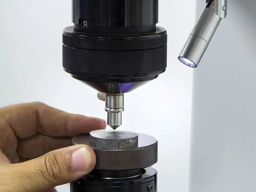 Rockwell Hardness Test vs Vickers