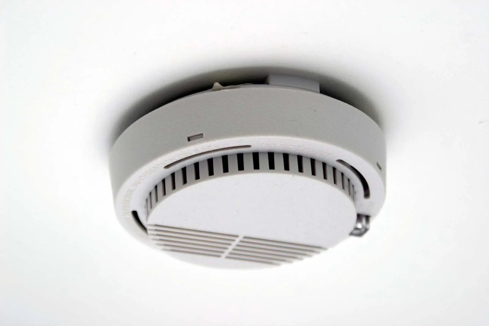 Smoke Alarms & CO2 Detectors Ottawa Electricians