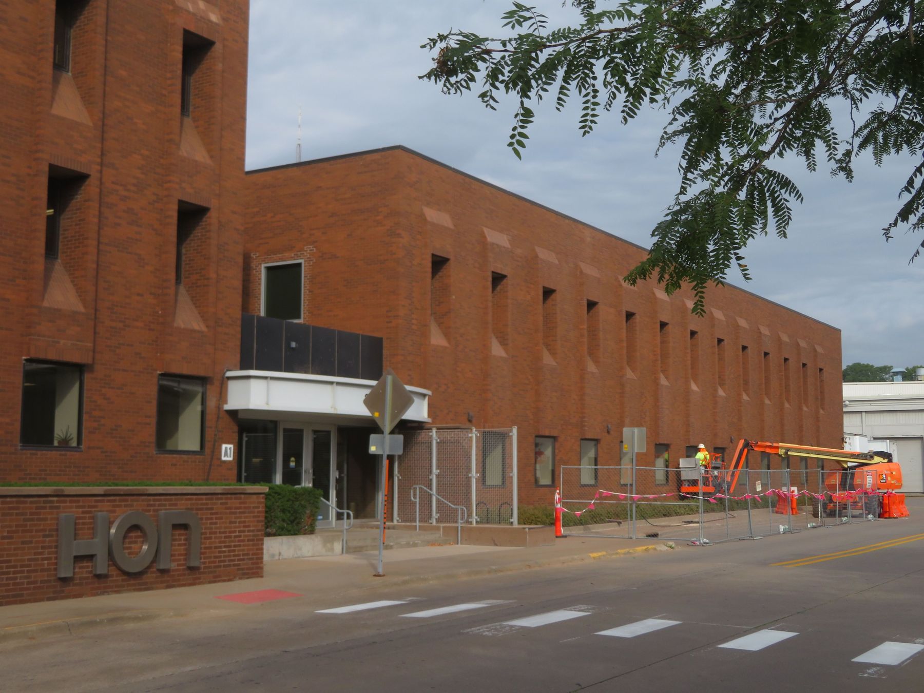 HNI Facilities and HON Headquarters Masonry Repairs