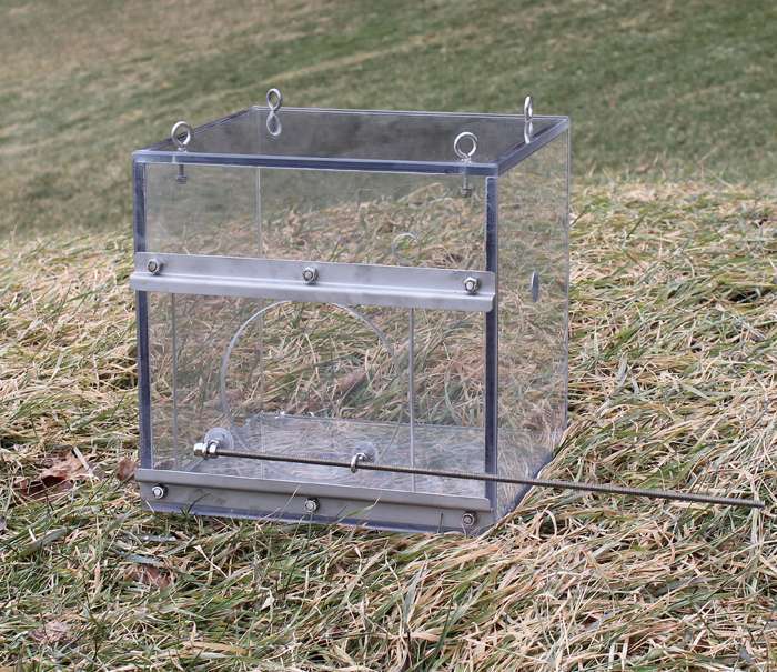 Nesting and Transfer Box Ideal for Capture of Small Primates