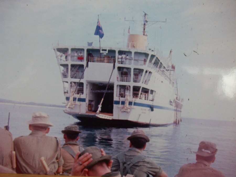 LSL Sir Galahad disembarking troops