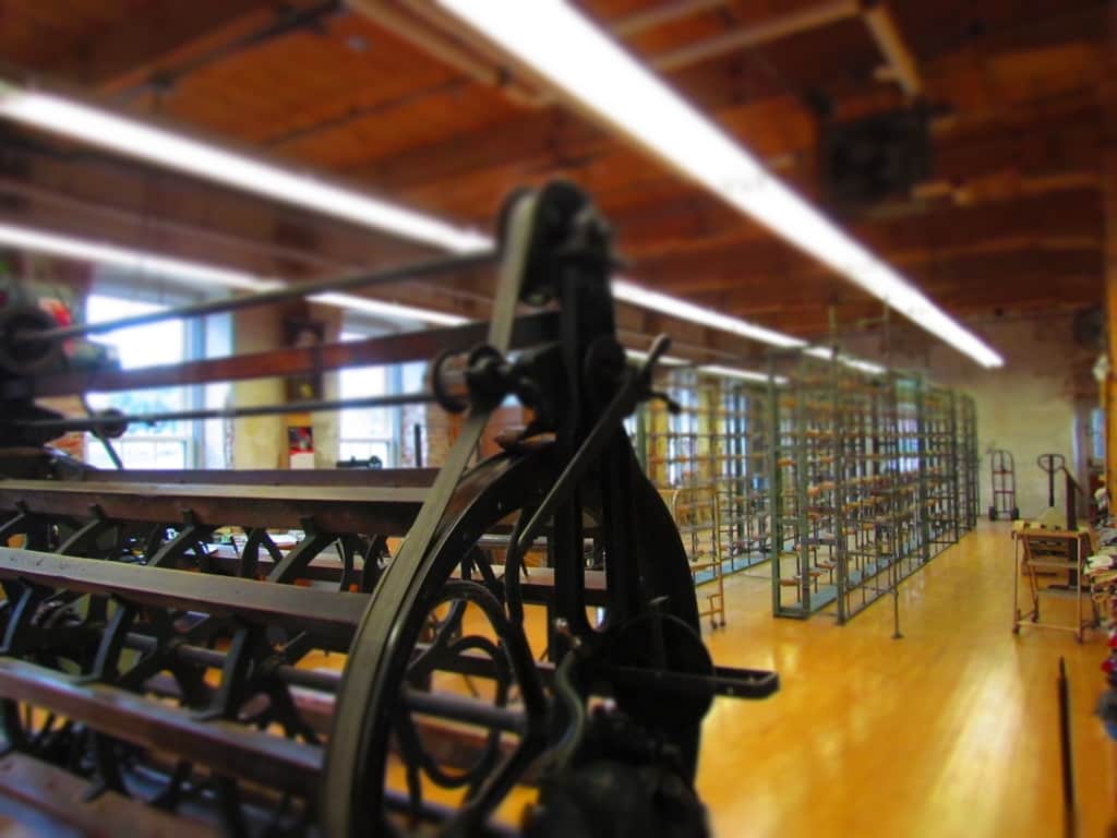 Historical Quality At Amana Woolen Mill Our Changing Lives