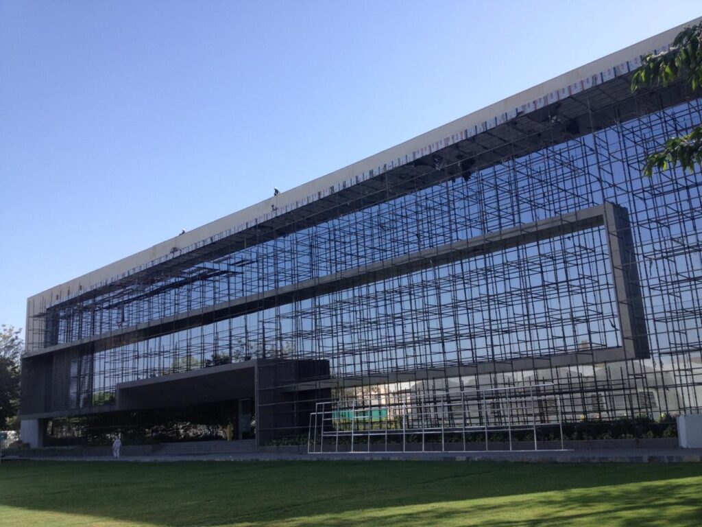 SECTOR 4 MARKETGLASSALUMINIUMAMAN GLASS & COMPANY