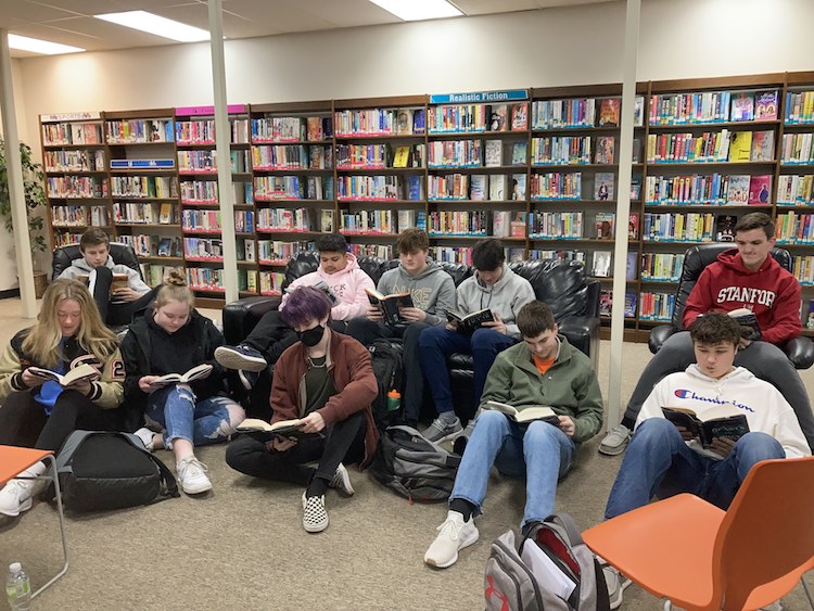 Grinnell College directs 3,000 to GrinnellNewburg school libraries