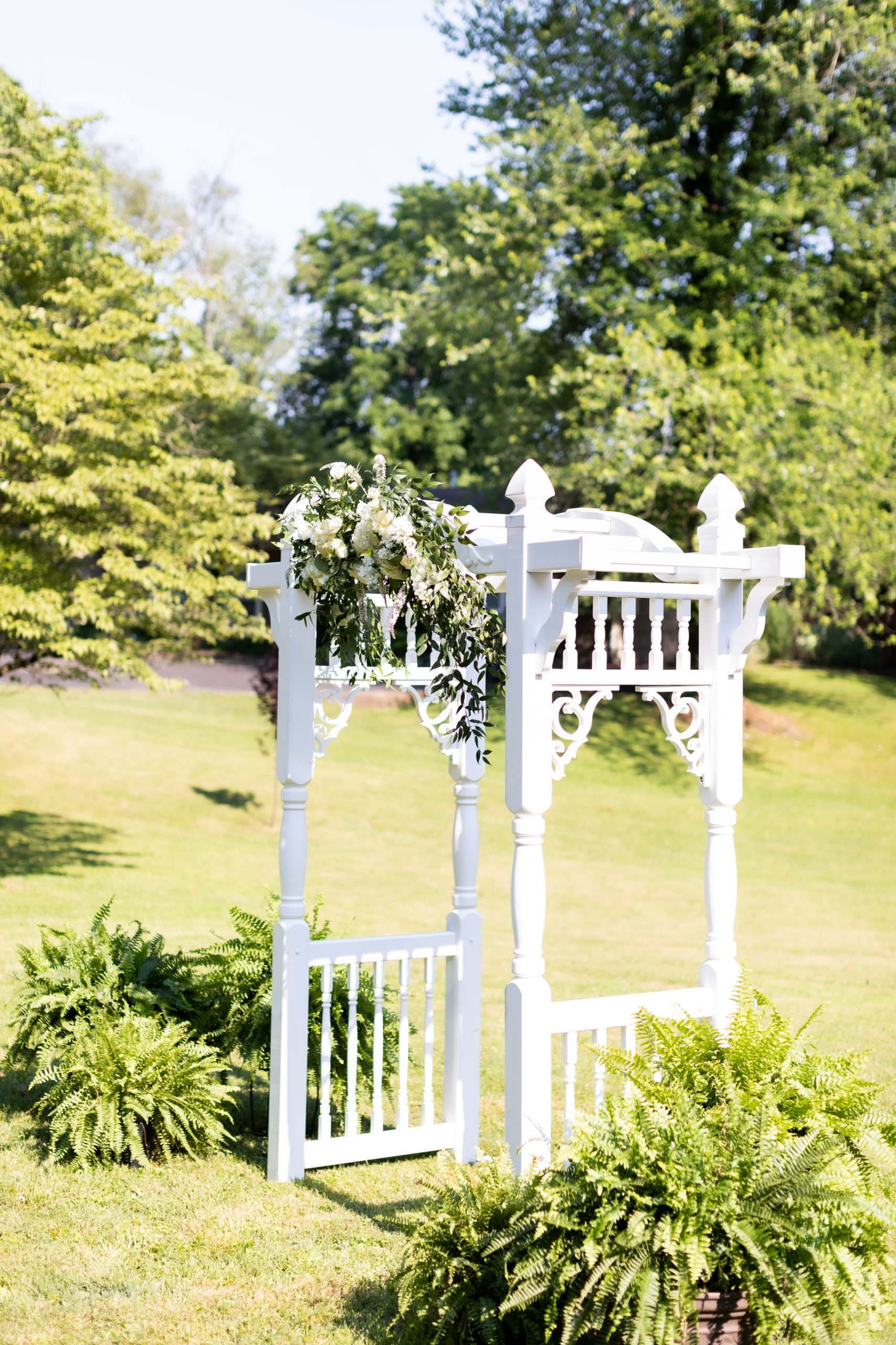 Outdoor Wedding Decorations: A Beautiful Backyard Wedding - Our Lively