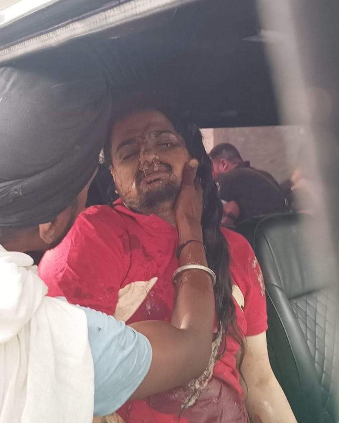 Days after his security trimmed, popular Punjabi singer Moosewala shot