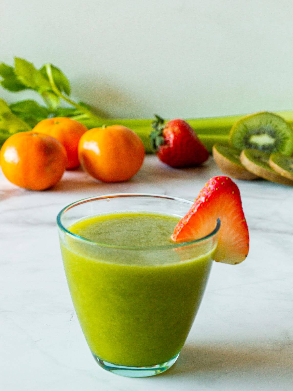 10 Benefits of Kiwi Juice + Recipe and Juicing Tips • Our PlantBased World