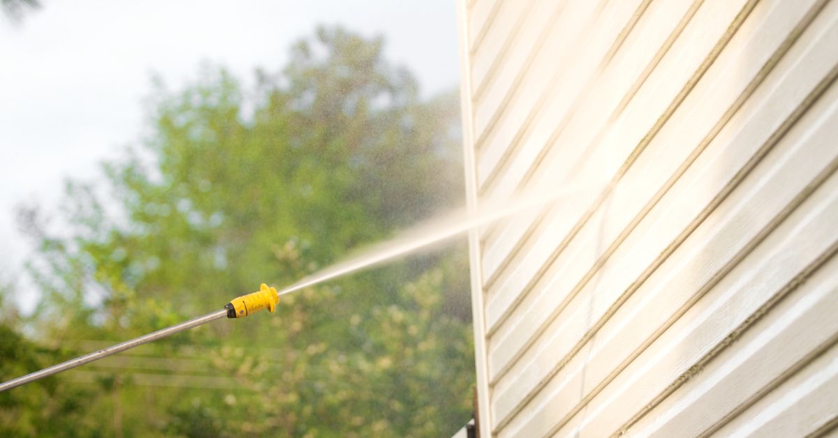 How to clean vinyl siding with a pressure washer 11 Steps to Follow