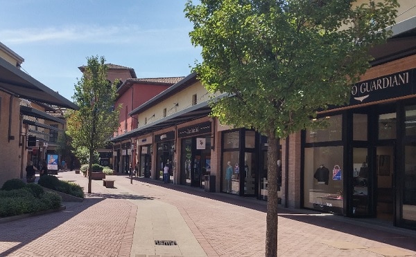 Outlet Castel Guelfo negozi , marchi , orari Outlet&Spacci