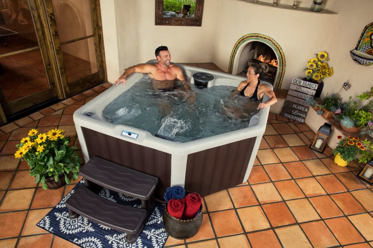 Lifesmart Sereno 4Person 22Jet Plug and Play Hot Tub with Heater