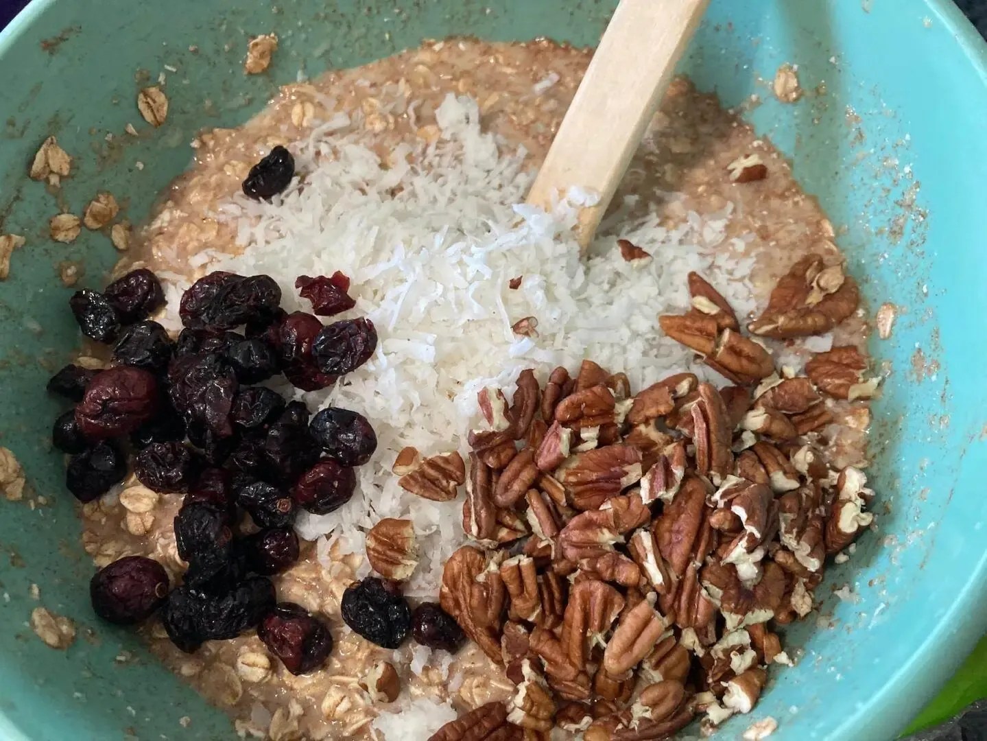 Carrot Cake Oatmeal Cups (Healthy Recipe) Out of the Box Baking