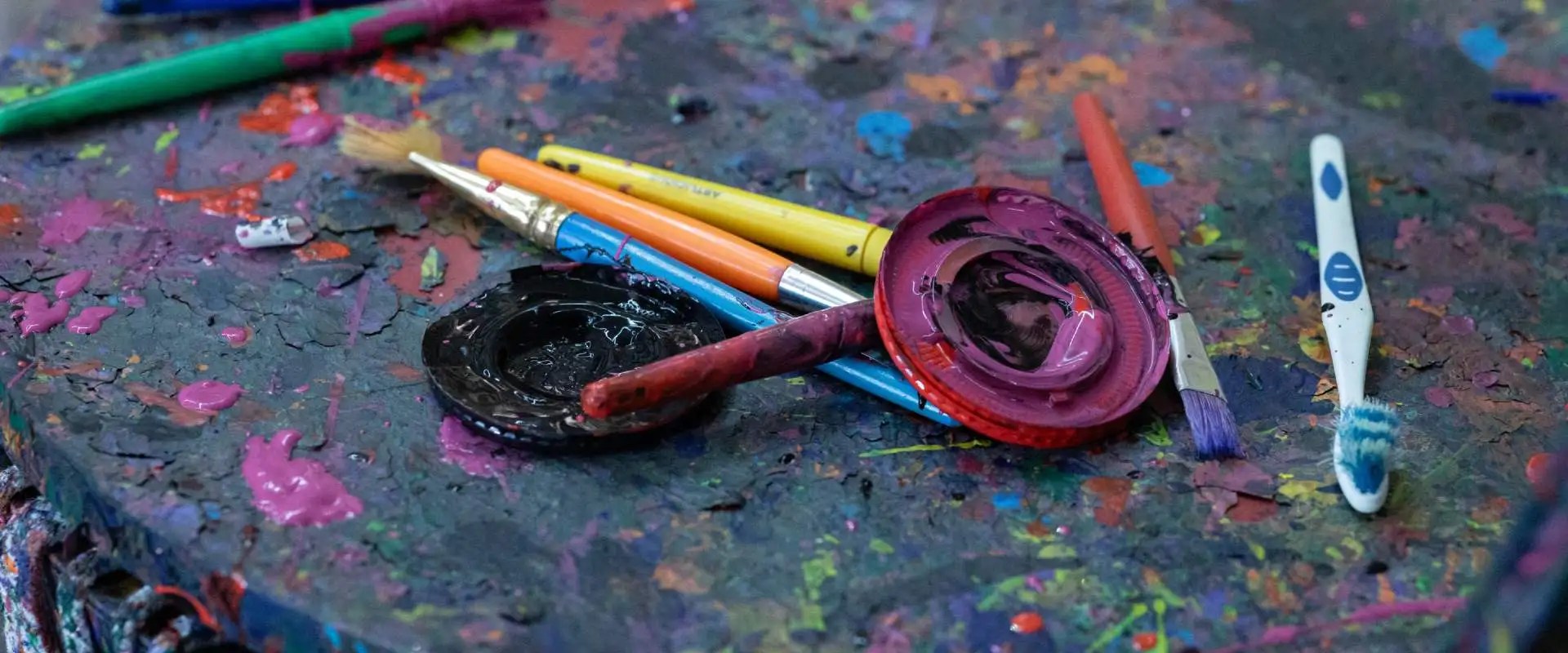 Paint Splatter Table Rage & Paint Outrage Rage Room