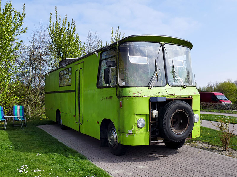 Is There a Kelley Blue Book for Used RVs? Outside Hacks