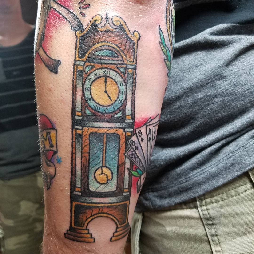 22+ Amazing Broken Clock Tattoos For 2024!